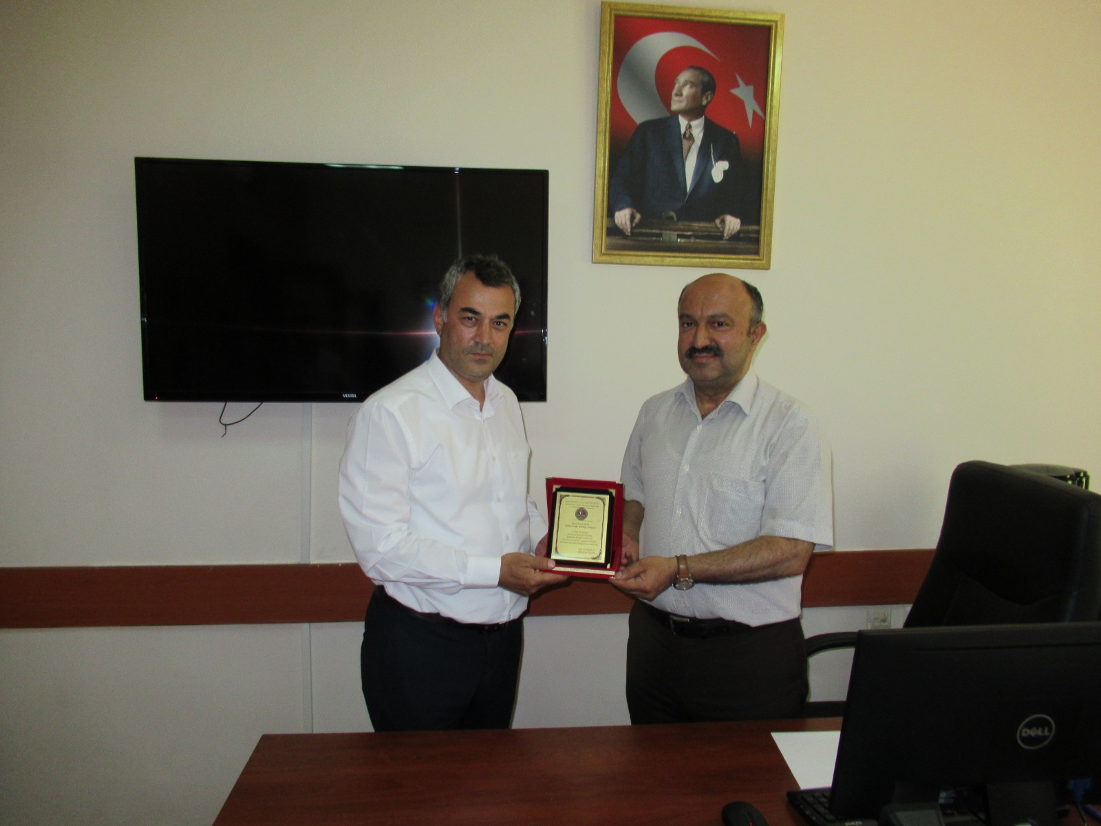 Aşçılık Programımıza Sponsor Olan Firmalara Teşekkür Plaketi Verildi (02.06.2022)